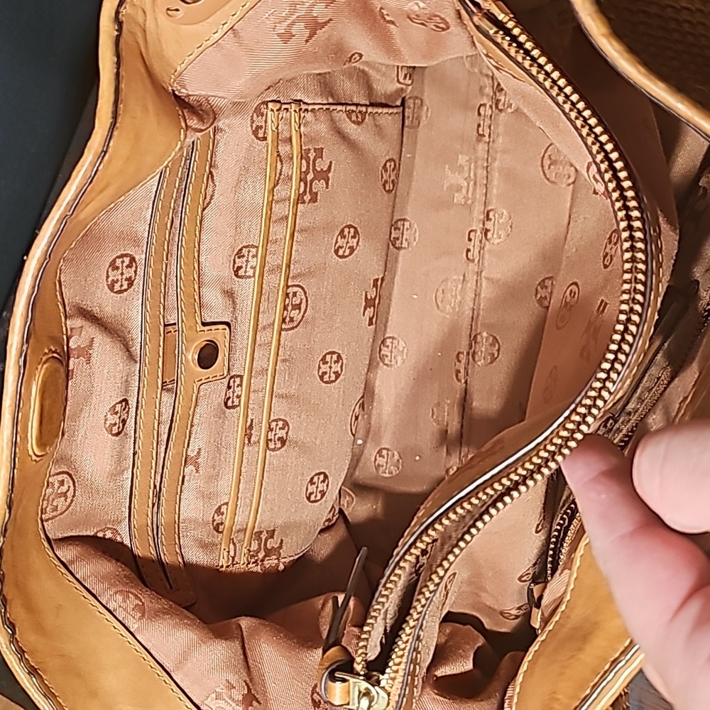 Tory Burch - Picture 3 of 6